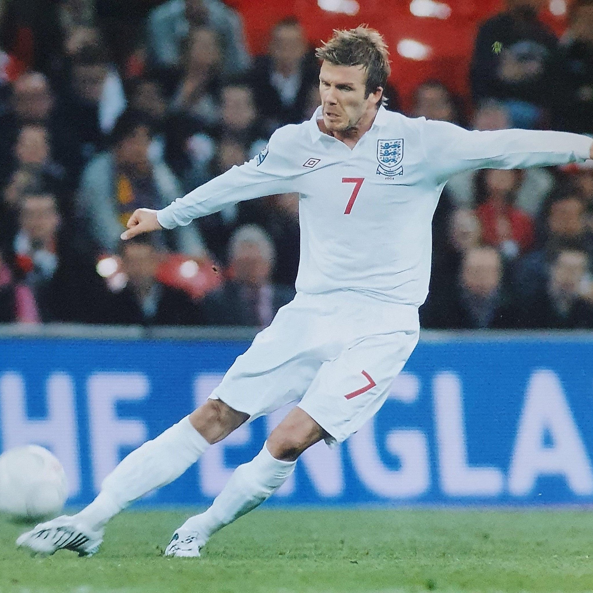 David Beckham Unsigned England Photo - Darling Picture Framing