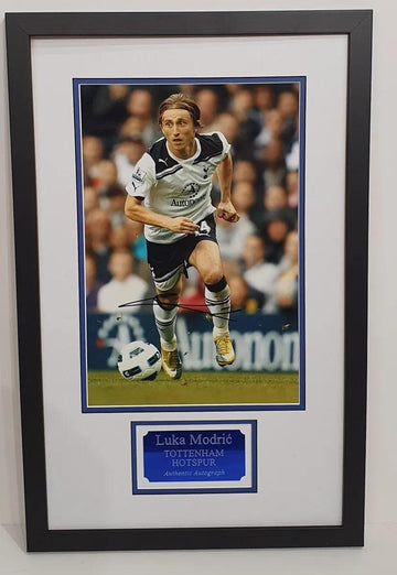 Luca Modric Signed Spurs Photo Framed. - Darling Picture Framing