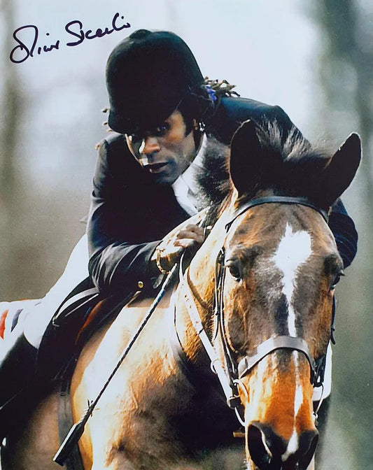 Oliver Skeet Signed Photo - Darling Picture Framing